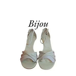 Bijou Shoes 10M NWOT